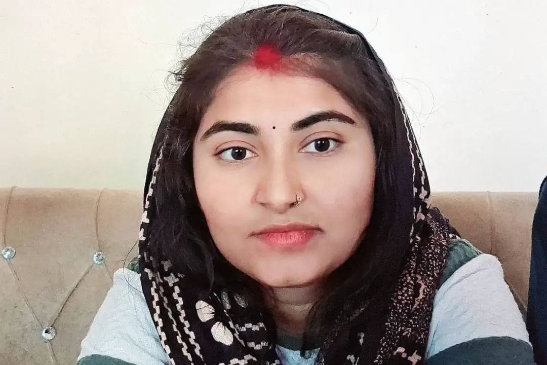 डीजे वाले बाबू पर दिल हारी बीकानेर की छोरी, लव मैरिज के बाद हनीमून जाने से पहले फैला रायता, कुनबे में मचा बवाल