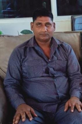 लापता युवक की तलाश में दर दर भटक रहे परिजन