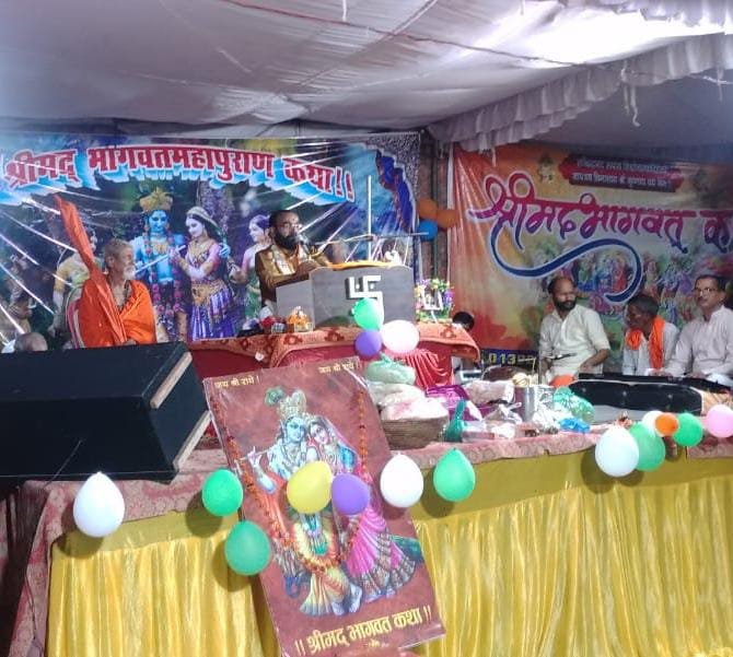 रायबरेली-भगवान श्री कृष्ण का गोकुल से मथुरा आगमन,कथा व्यास जयशंकर महाराज,,,,