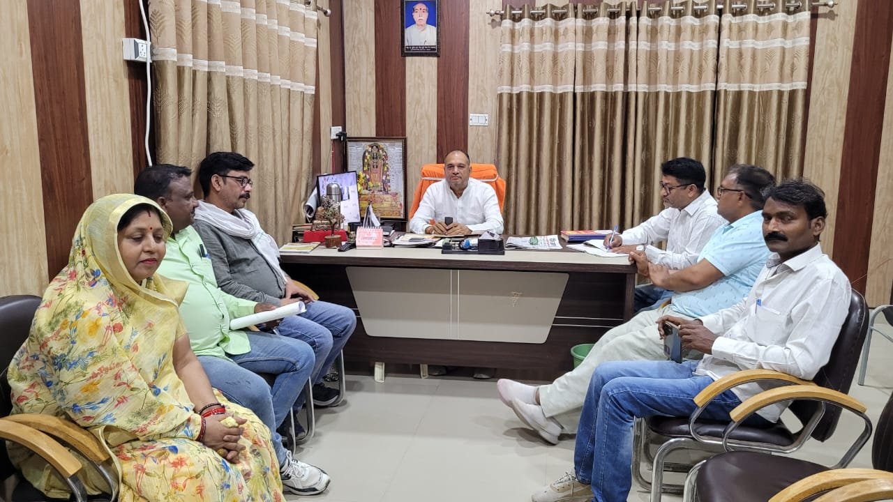 रायबरेली-नगर पंचायत डलमऊ में बोर्ड बैठक का किया गया आयोजन