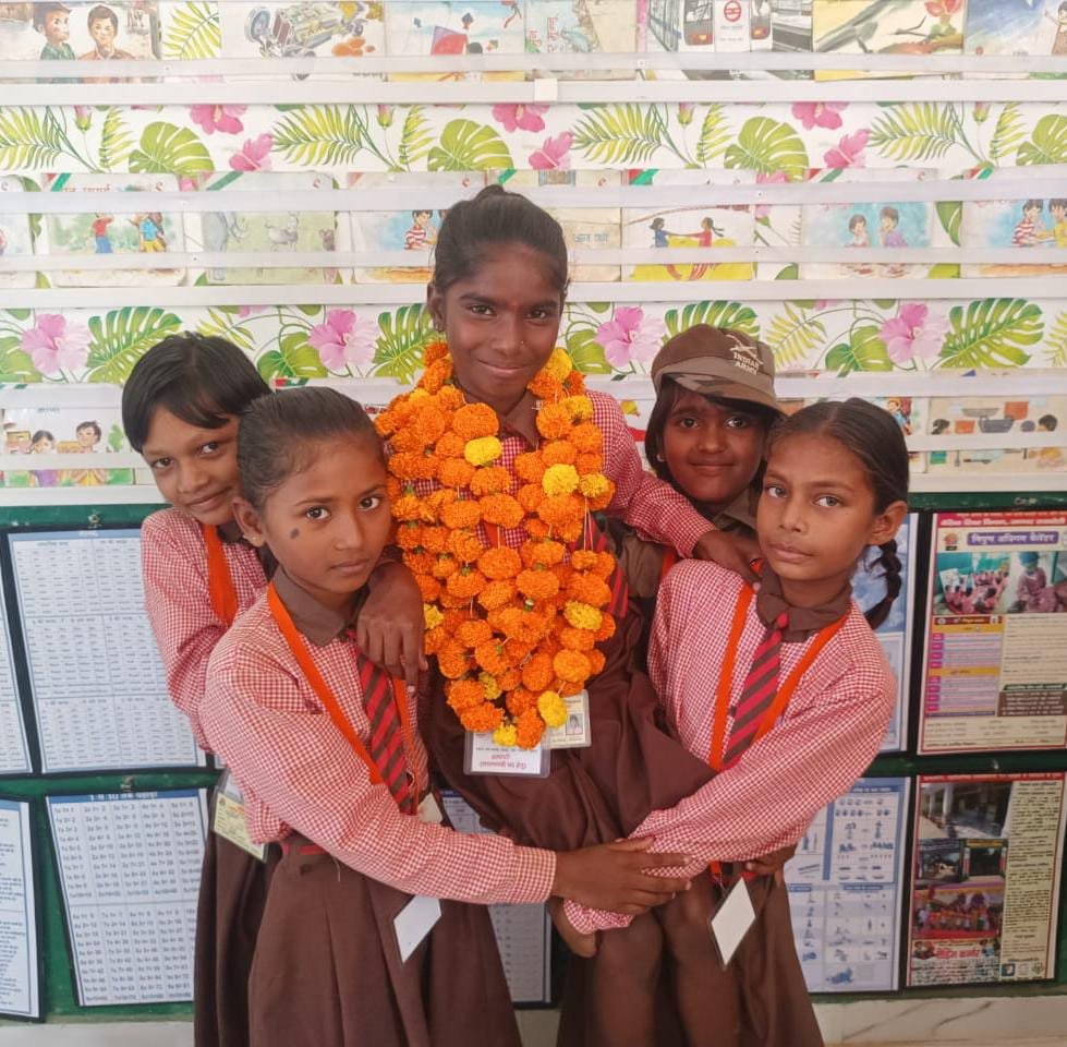 Raibareli-बाल संसद चुनाव में ट्रैक्टर ने लगाई दौड़, रोमा देवी प्रधानमंत्री निर्वाचित