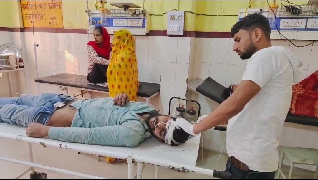 रायबरेली में सड़क के किनारे संदिग्ध परिस्थितियों में मिला युवक