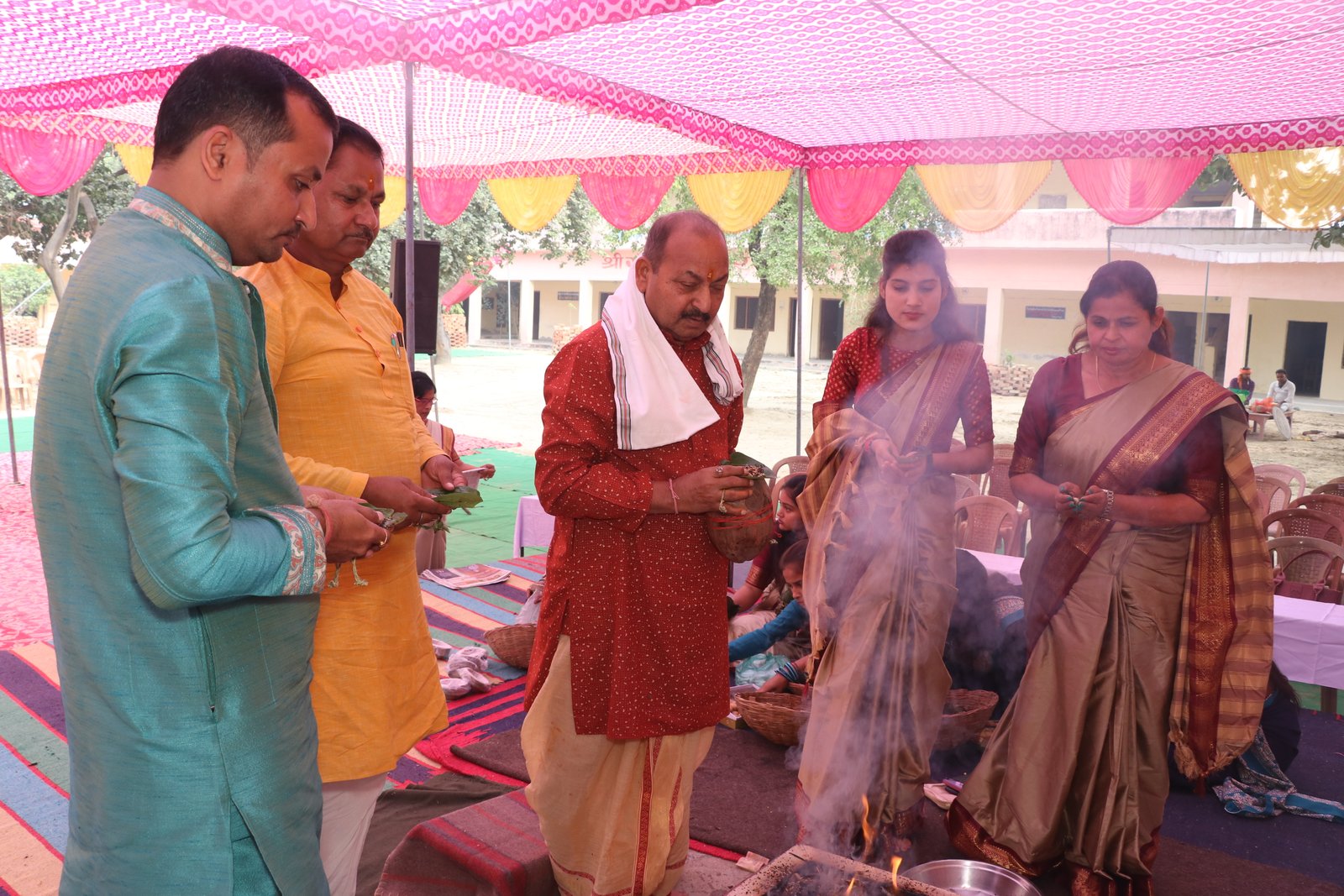 रायबरेली- दंडी स्वामी जगन्नाथ जी महाराज के प्रेरणाप्रद पावन स्मरण में भंडारे का किया गया आयोजन