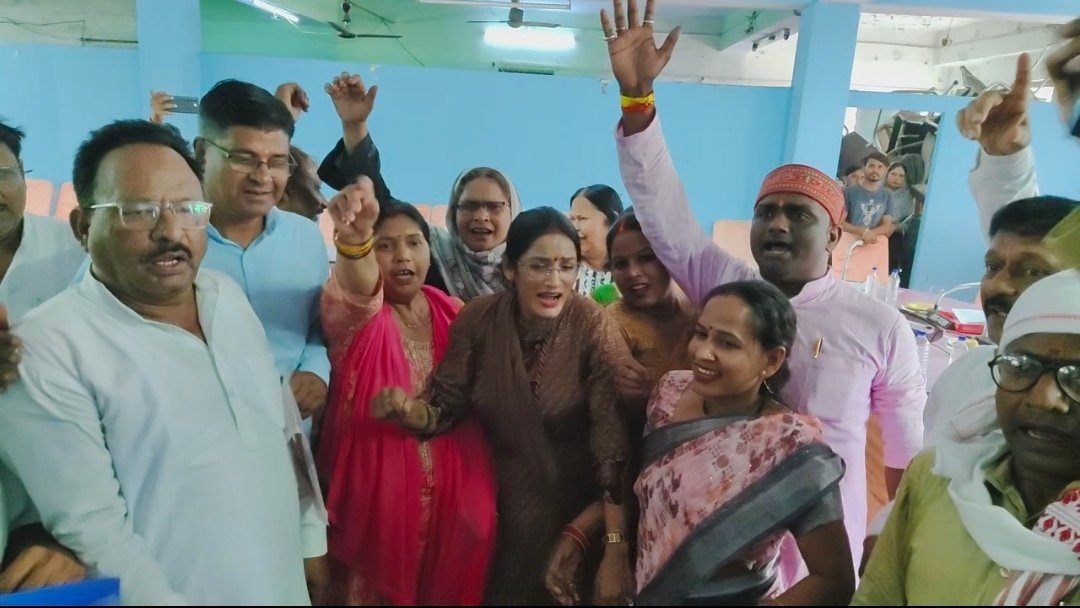 रायबरेली में नगर पालिका परिषद की बोर्ड की बैठक में हंगामा