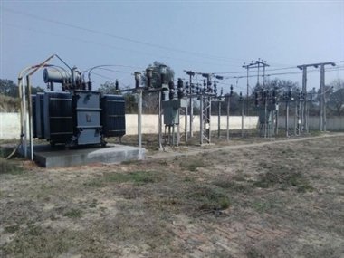 रायबरेली-अधाधुंध बिजली कटौती से मचा हाहाकार , गांव को दस घंटे से भी कम मिल रही आपूर्ति,,,,, 