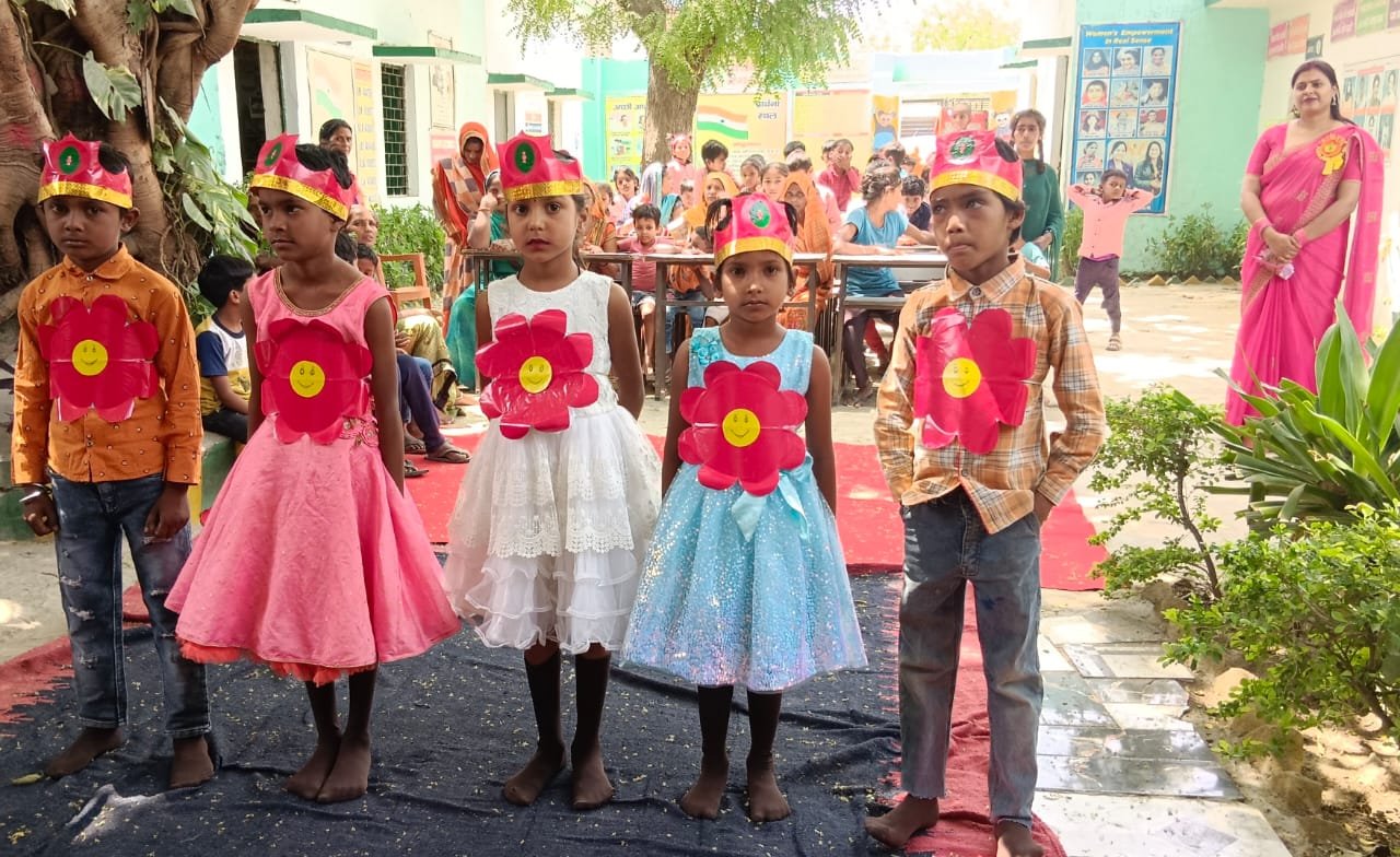 रायबरेली - प्राइवेट विद्यालयों की बराबरी कराने में अभिभावक करें सहयोग: बीईओ अमावां