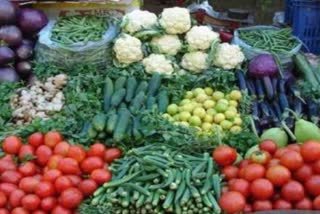 रायबरेली-मौसम का बिगड़ा मिजाज , आम समेत सब्जियों  पर छाया संकट,,, 