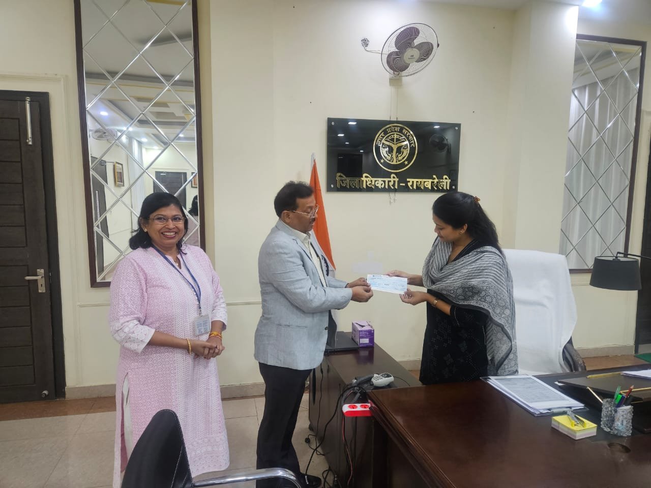 रायबरेली-बाल शिक्षा के लिए एनटीपीसी ने जिला प्रशासन को दी वित्तीय सहायता