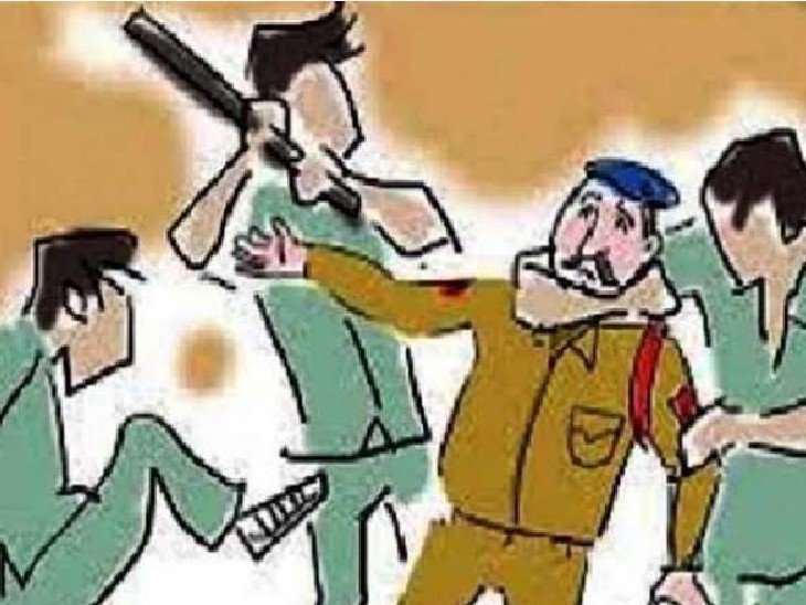 रायबरेली- युवकों ने सिपाही को दौड़ा-दौड़ाकर पीटा