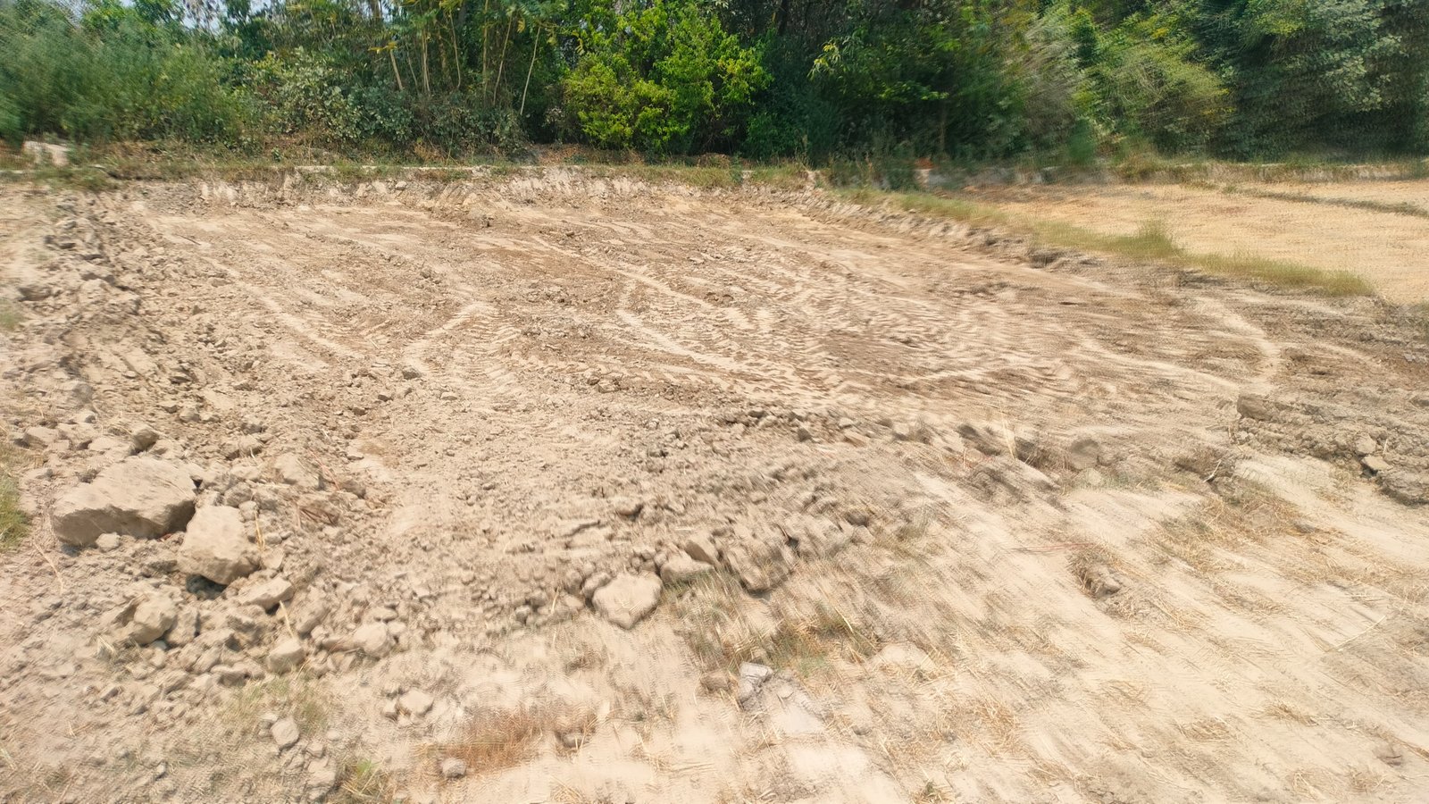 रायबरेली -रात में खनन दिन में कटान आंखें मूंदे हुए अफसर जनता हैरान