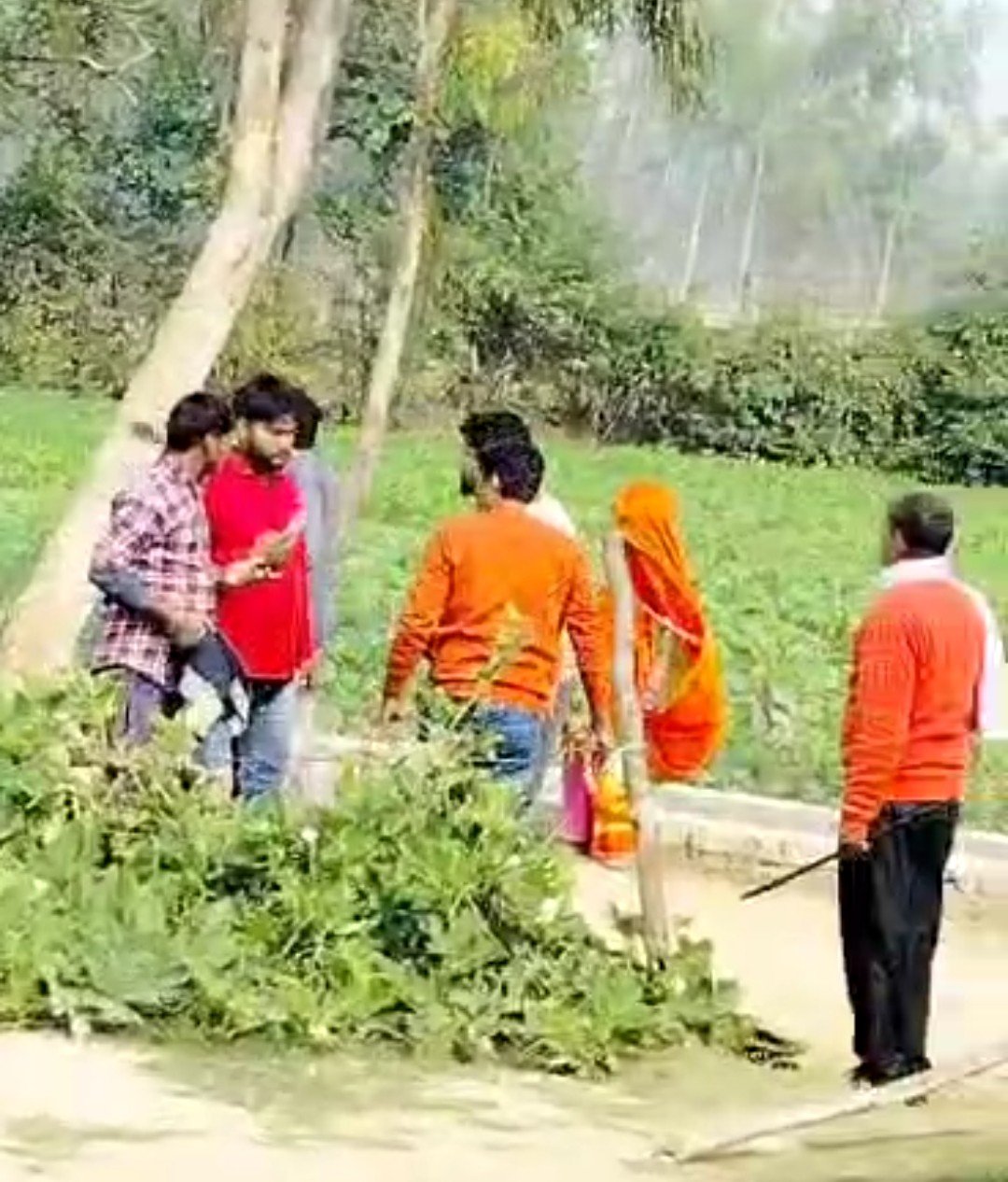 रायबरेली-दबंगो की दबंगई का वीडीओ हुआ वायरल