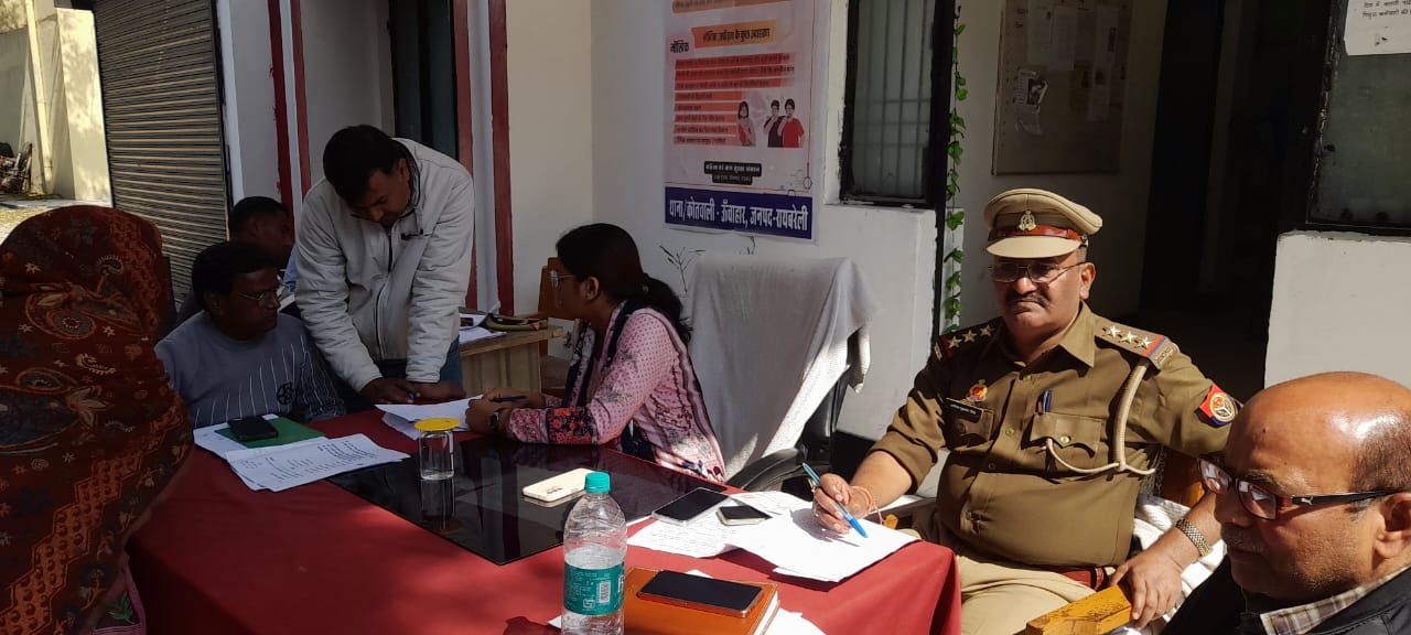 रायबरेली-नायब तहसीलदार की अध्यक्षता में आयोजित समाधान  दिवस हुआ सम्पन्न