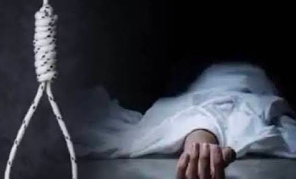 रायबरेली-फाँसी के फंदे से लटकता मिला 25 वर्षीय युवक का शव