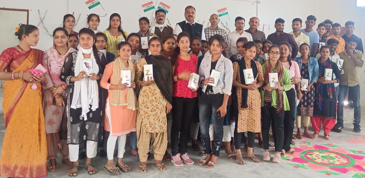 रायबरेली-शिक्षा से समृद्ध हो सर्वोच्चता पर पहुंच रही आधी आबादी - राकेश राना