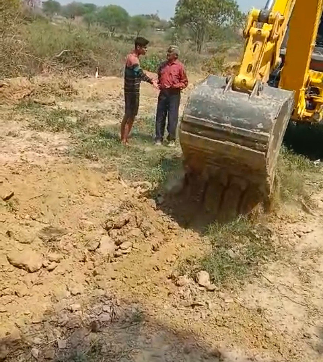 Raibareli-दबंगो ने धारधार हथियार से सरकारी शिक्षक पर किया जानलेवा हमला