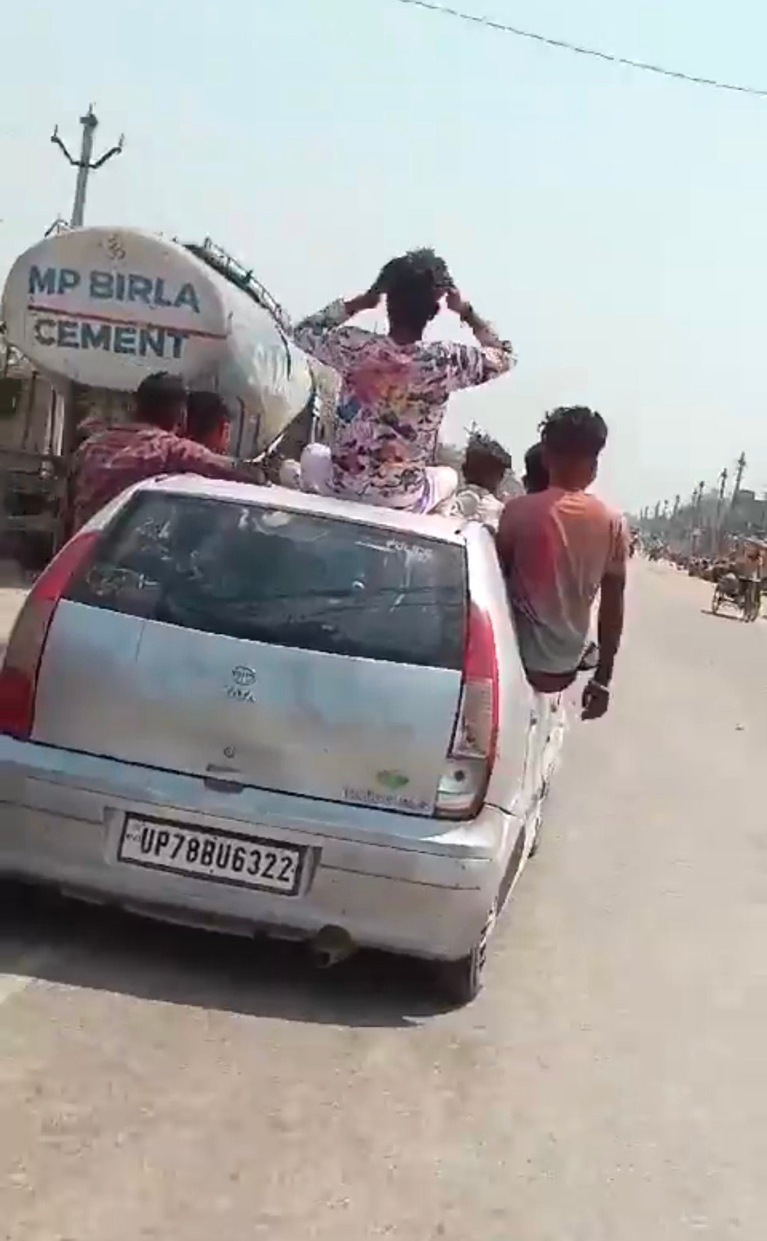 रायबरेली-हुडदंगियों की हुड़दंगई आई सामने,वीडियो हुआ वायरल