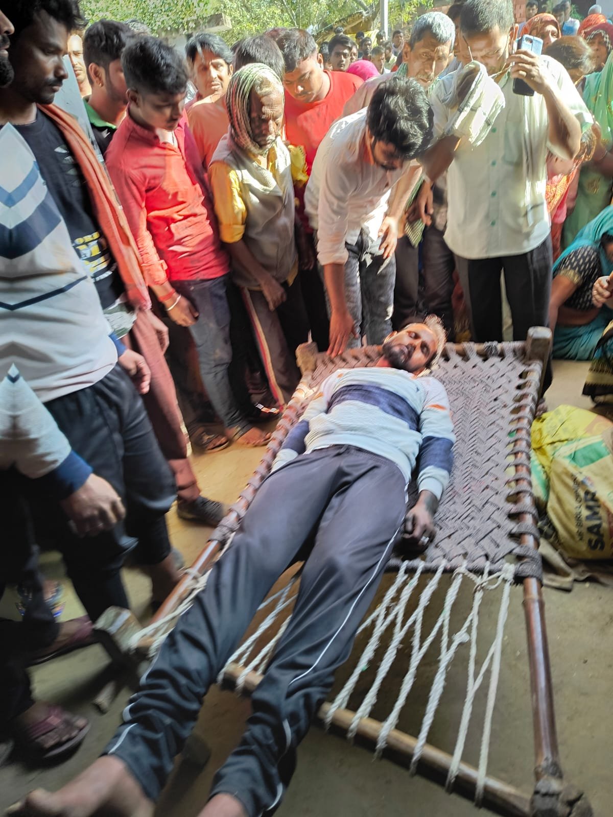 Raibareli-संदिग्ध परिस्थितियों में युवक ने लगाई फाँसी