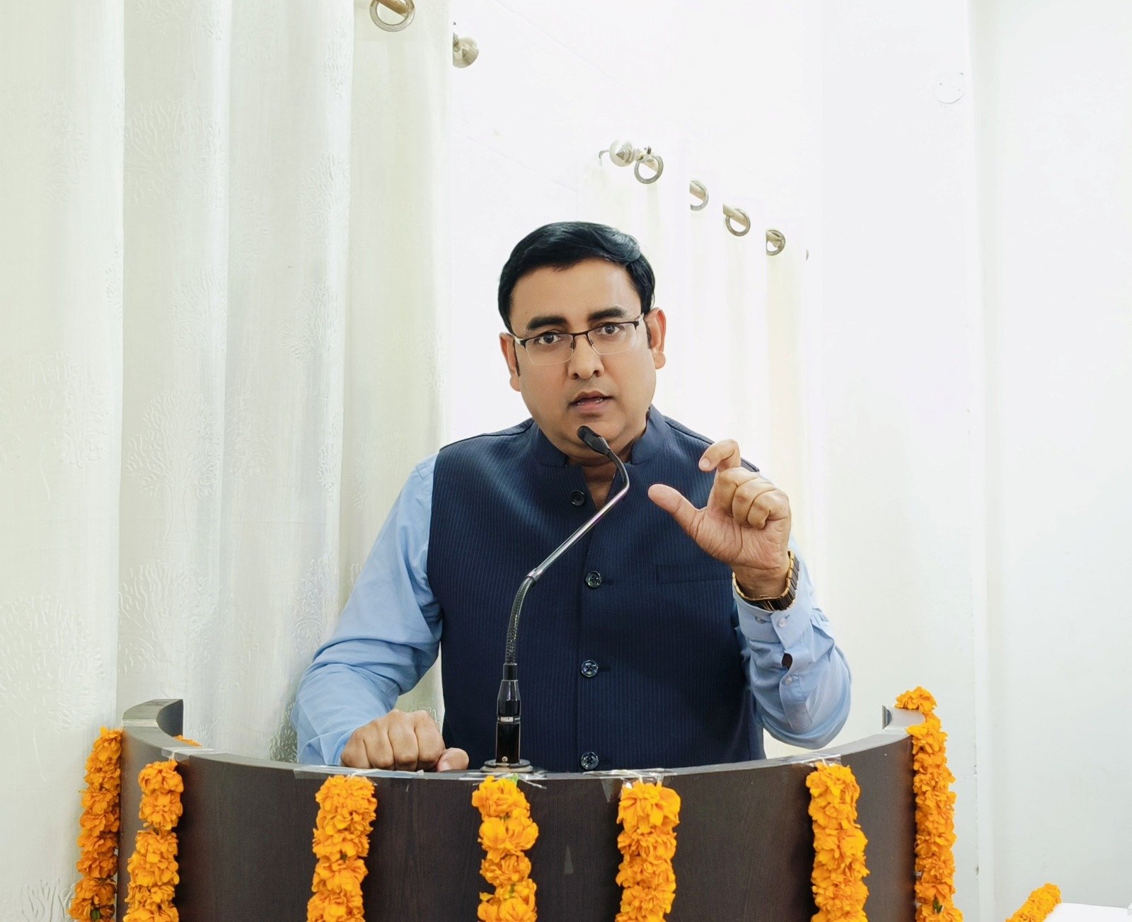 महिला सम्मान बचत पत्र में पूरे उत्तर प्रदेश में वाराणसी परिक्षेत्र अव्वल, 21 हजार महिलाओं ने किया 1 अरब रूपये से ज्यादा का निवेश*