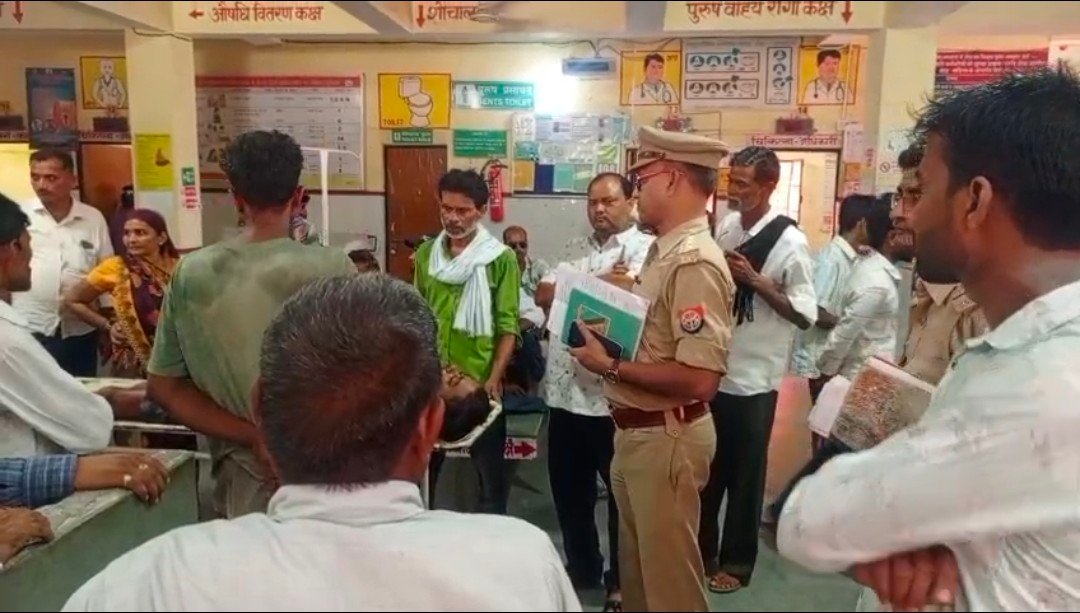 रायबरेली में शराब के ठेके पर रात में सोया था सेल्समैन शराब के ठेके के अंदर खून से लतपथ पड़ा मिला युवक