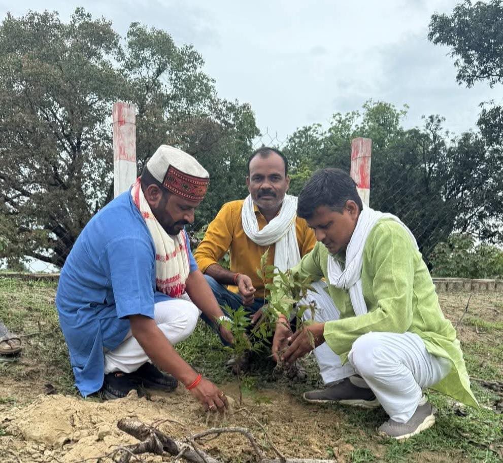 रायबरेली-हमारे जीवन को मां की तरह संवारते हैं पौधे - अभिलाष कौशल 