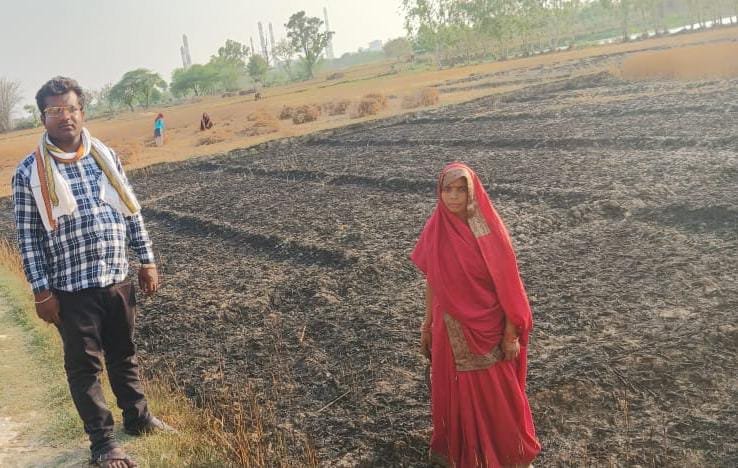 रायबरेली-संदिग्ध परिस्थितियों में लगी खेत में आग , दो बीघे गेहूं की फसल जलकर राख