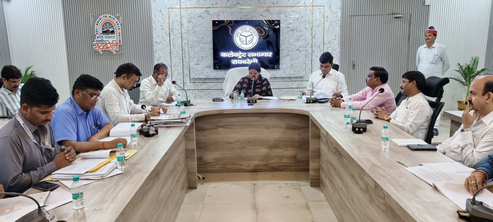 रायबरेली-पांच बैंकों की रिपोर्ट ठीक ना होने पर डीएम ने लगाई कड़ी फटकार