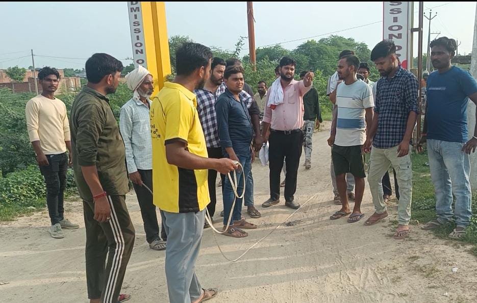 रायबरेली- आर एक्स्प्रेस खबर का हुआ बहेरवा ग्राम में अवैध कब्जे के मामले में जाचं सुरू