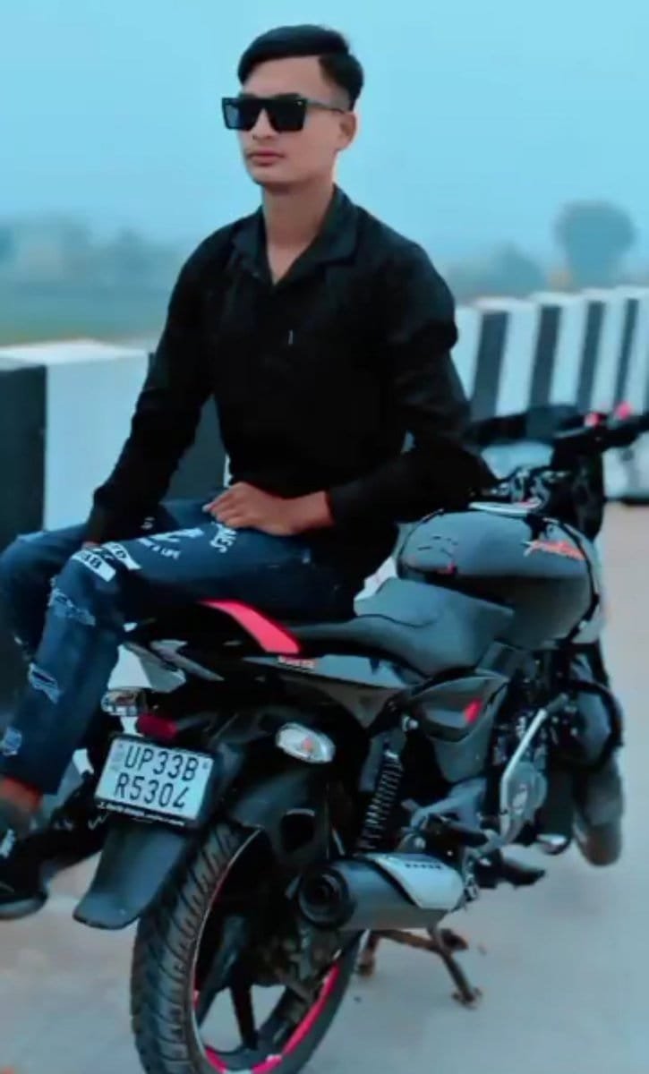 रायबरेली में रीलबाज युवक का वीडियो हुआ वायरल