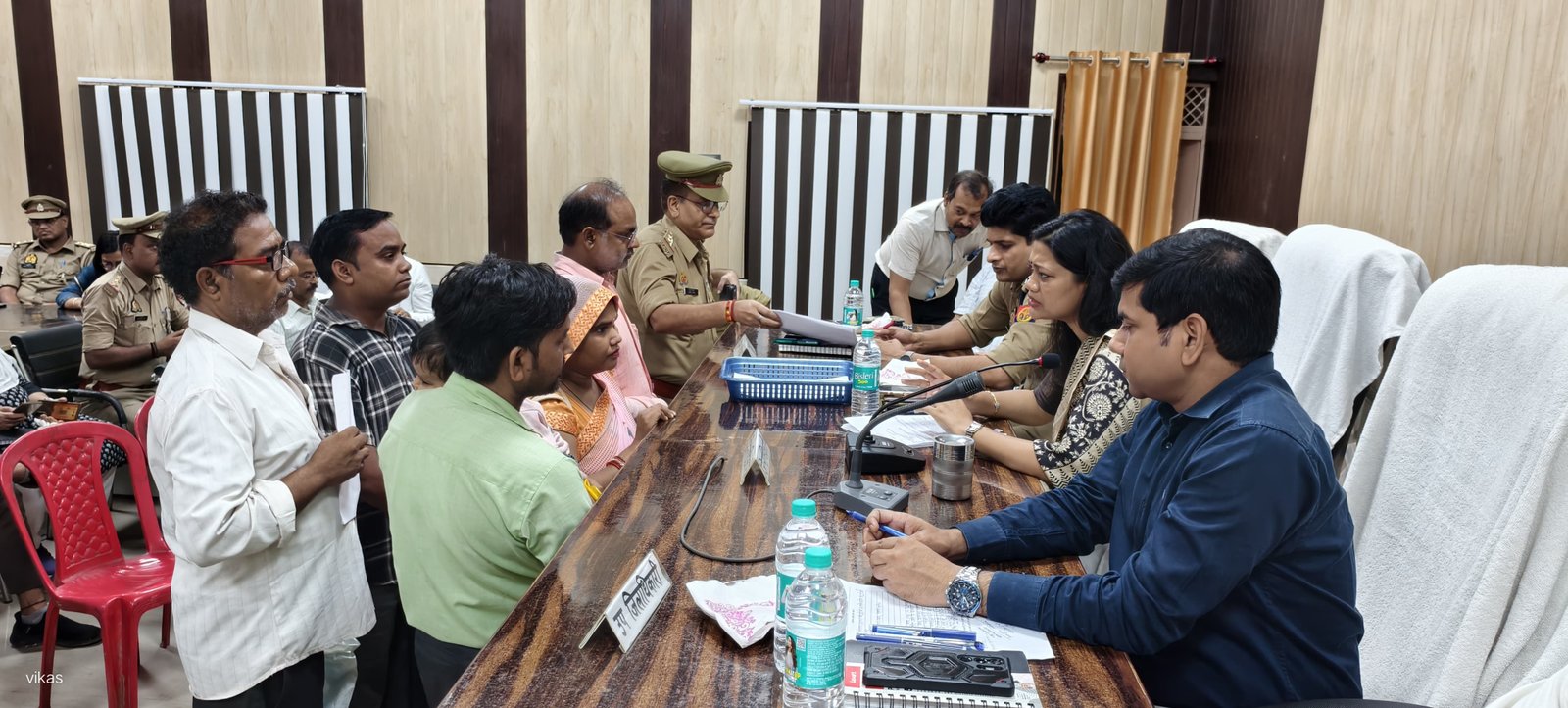 रायबरेली-डीएम-एसपी ने तहसील दिवस में सुनी लोगों की शिकायतें, गुणवत्तापूर्ण निस्तारण के दिए निर्देश