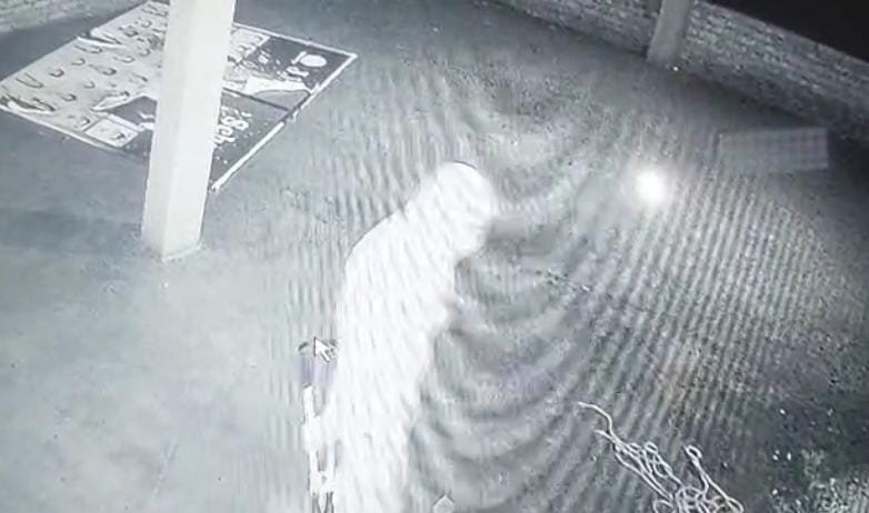 रायबरेली-बेखौफ चोरों ने एक निजी विद्यालय को बनाया निशाना डेढ़ लाख कीमत का माल किया,,,,, 