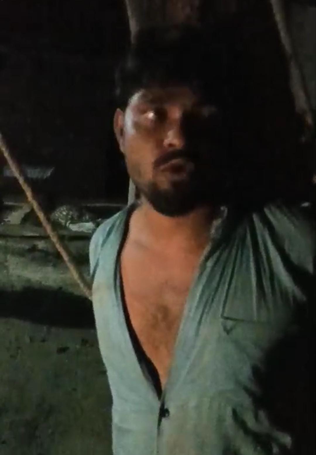 रायबरेली- ऊंचाहार में चोरी के प्रयास में पकड़ा गया युवक, पुलिस पर तहरीर बदलवाने का आरोप,,,,,, 