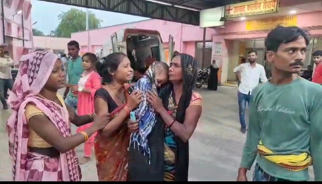 Raibareli-इमरजेंसी में तैनात डाक्टर प्रदीप कुमार की लापरवाही से मासूम बच्ची की मौत का आरोप 