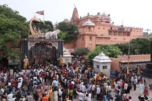 कृष्ण जन्माष्टमी आज, मथुरा में अद्भुत और अलौकिक छटा...आ रहे सीएम योगी