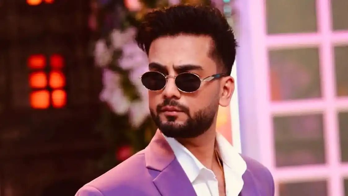 यूट्यूबर एल्विश यादव के घर पर फायरिंग, घटना के बाद फरार हुआ बदमाश