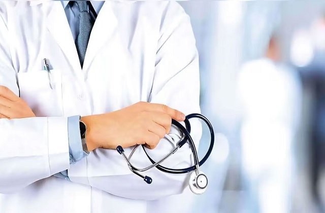 Raibareli-स्वास्थ्य विभाग की किरकिरी करवा रहे है ACMO डॉ अरविंद कुमार