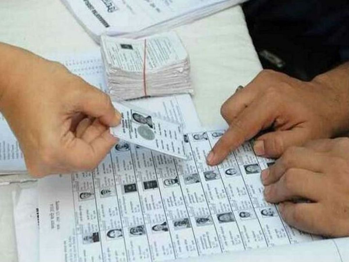 रायबरेली-बीईओ नंद लाल रजक और अनुचर रियाज अली पर वशूली का आरोप,आखिर क्यों मध्यस्था निभा रहे हैं रियाज अली