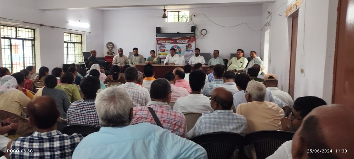 Raibareli-विशेष संचारी  रोग नियंत्रण अभियान पर भी हुई विशेष चर्चा  