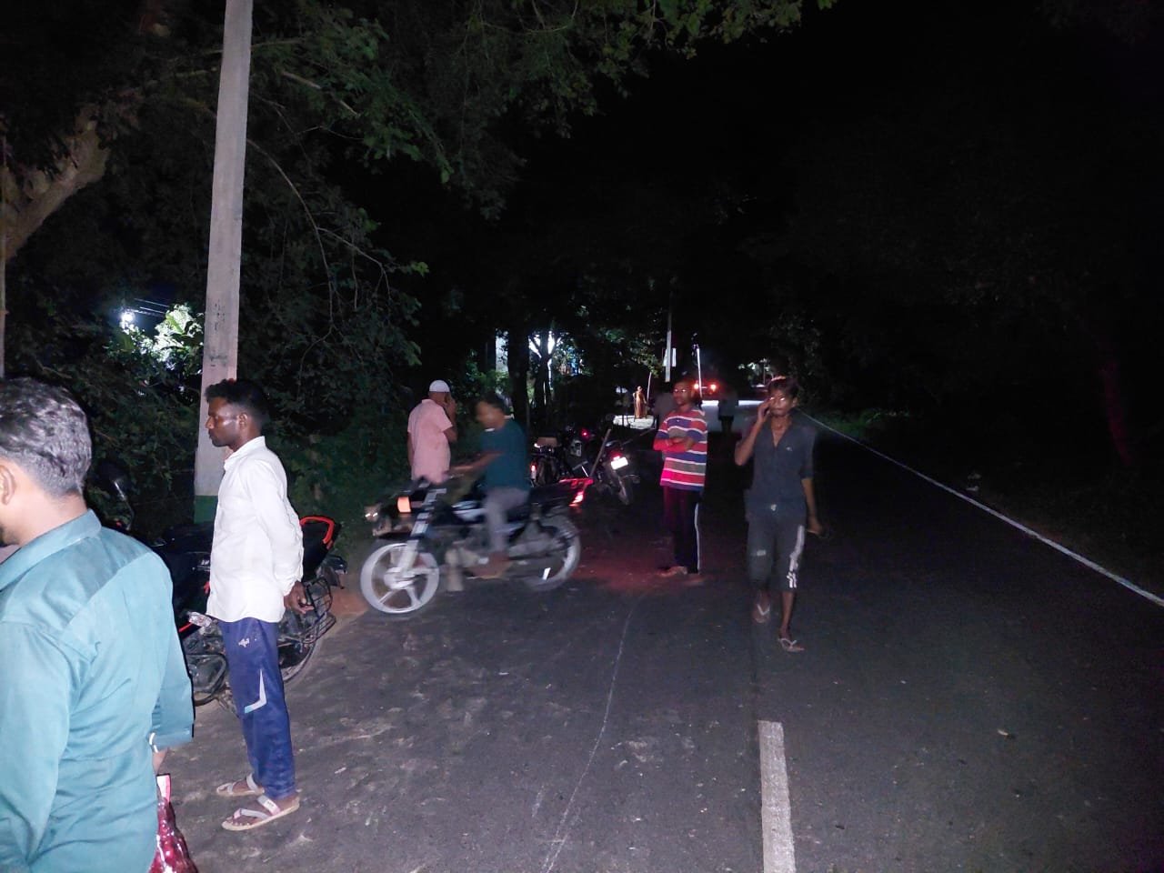 रायबरेली: तेज रफ्तार अज्ञात वाहन ने बाइक सवार को कुचला