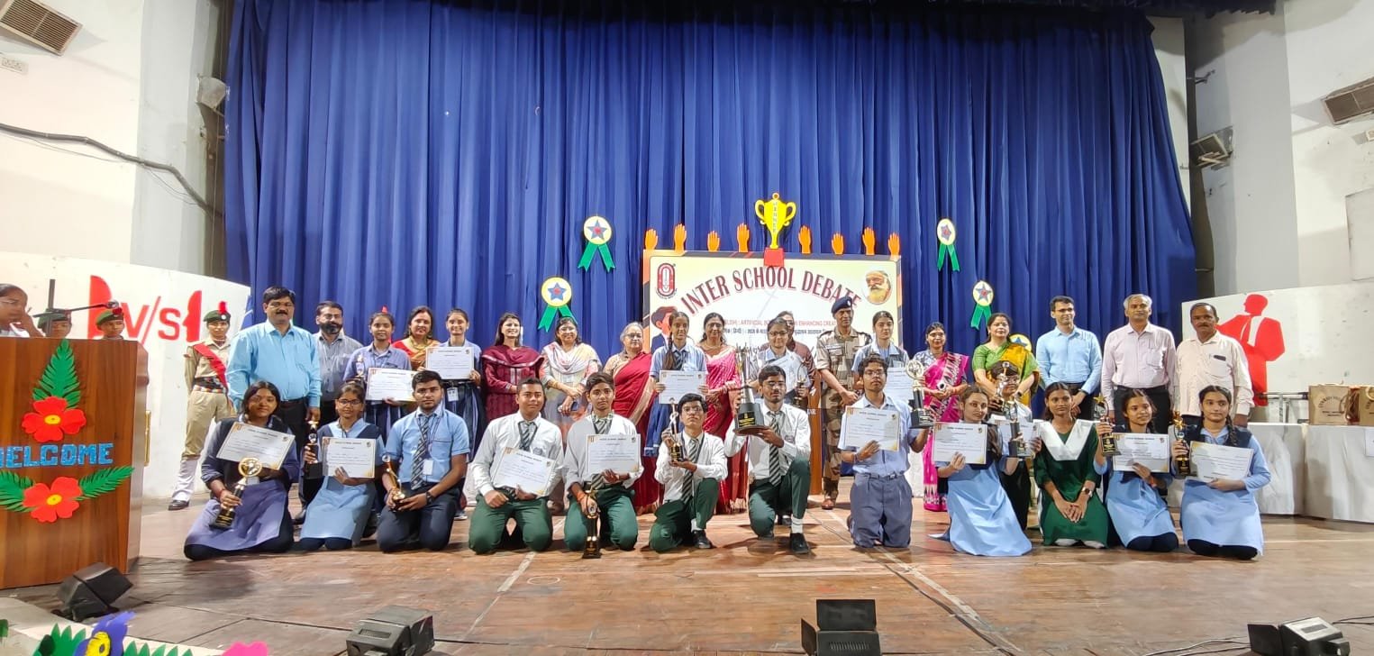 रायबरेली-वृद्धाश्रम की आवश्यकता पर डिबेट ने आत्मा को झकझोरा,जेएमसी स्कूल के बच्चों ने जीता खिताब