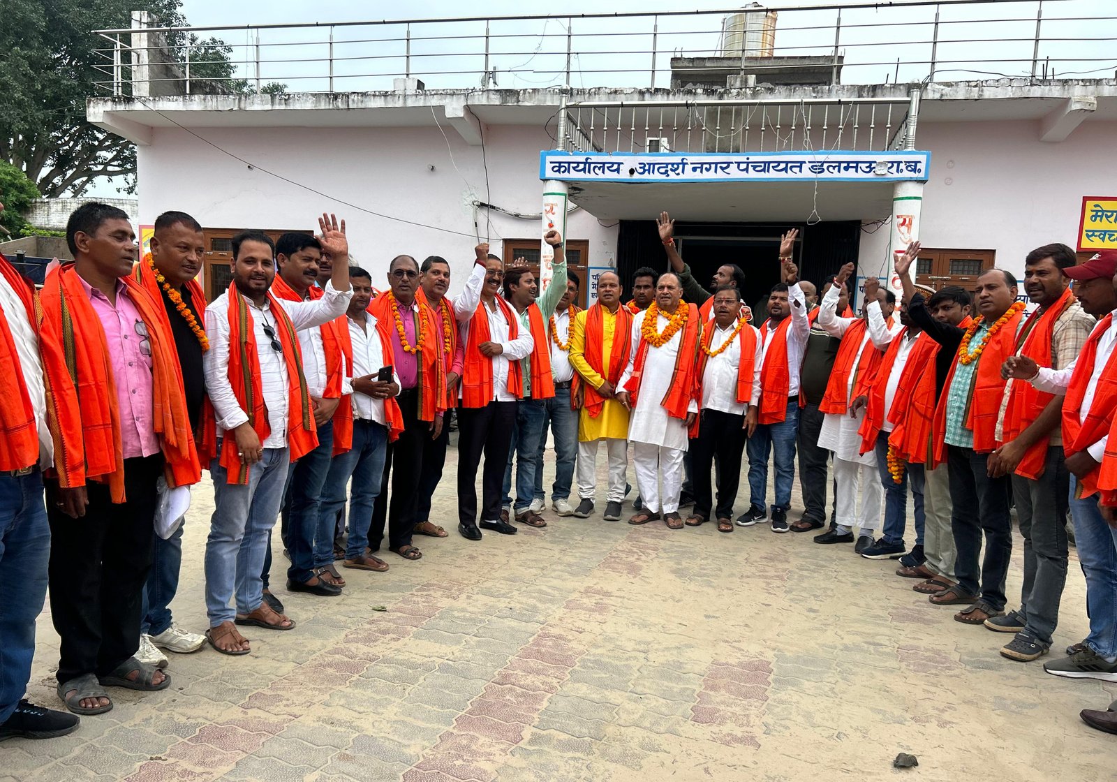 रायबरेली-डलमऊ के नव गठित कार्यकारिणी के पदाधिकारियो को किया गया सम्मानित