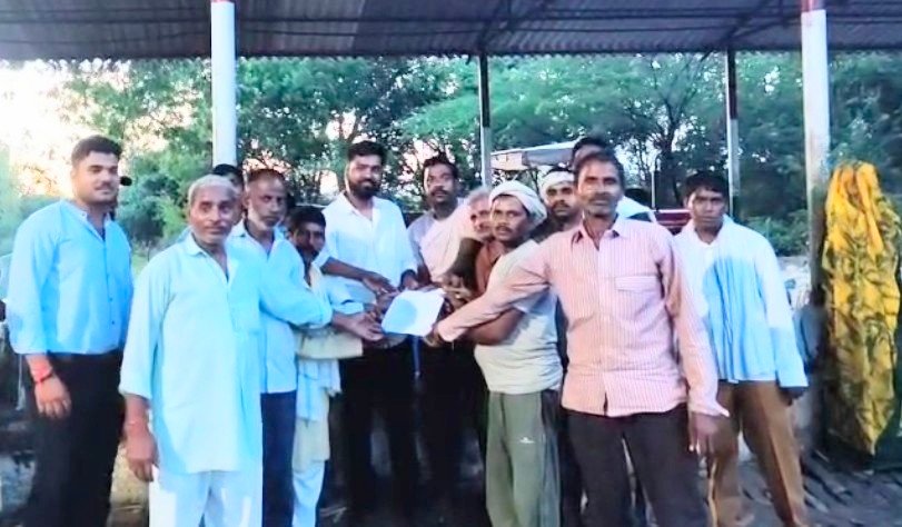 रायबरेली-हेलो विकास भैया मैं गांव से बोल रहा हूं,ग्रामीणों की सुनी समस्या