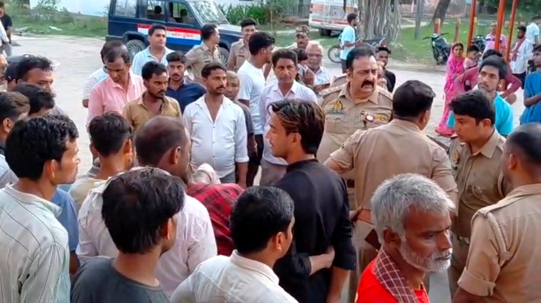 रायबरेली: तीसरी मंजिल से गिरकर मिस्त्री समेत दो की मौत, एक घायल