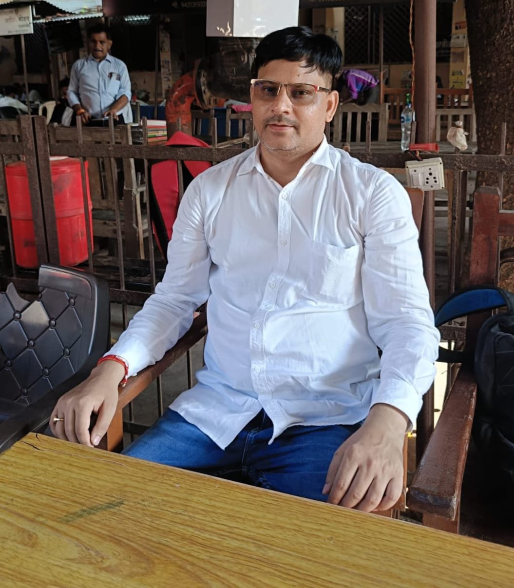 रायबरेली कांग्रेस जिला प्रवक्ता सिद्धार्थ त्रिवेदी ने राहुल गांधी के काफिले को रोकने की कोशिश की निंदा की