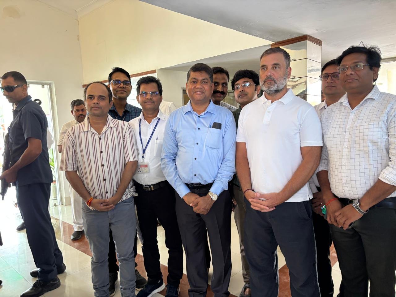 रायबरेली-एनटीपीसी की राहुल से मांग - वंदे भारत ट्रेन का ऊंचाहार में हो ठहराव 