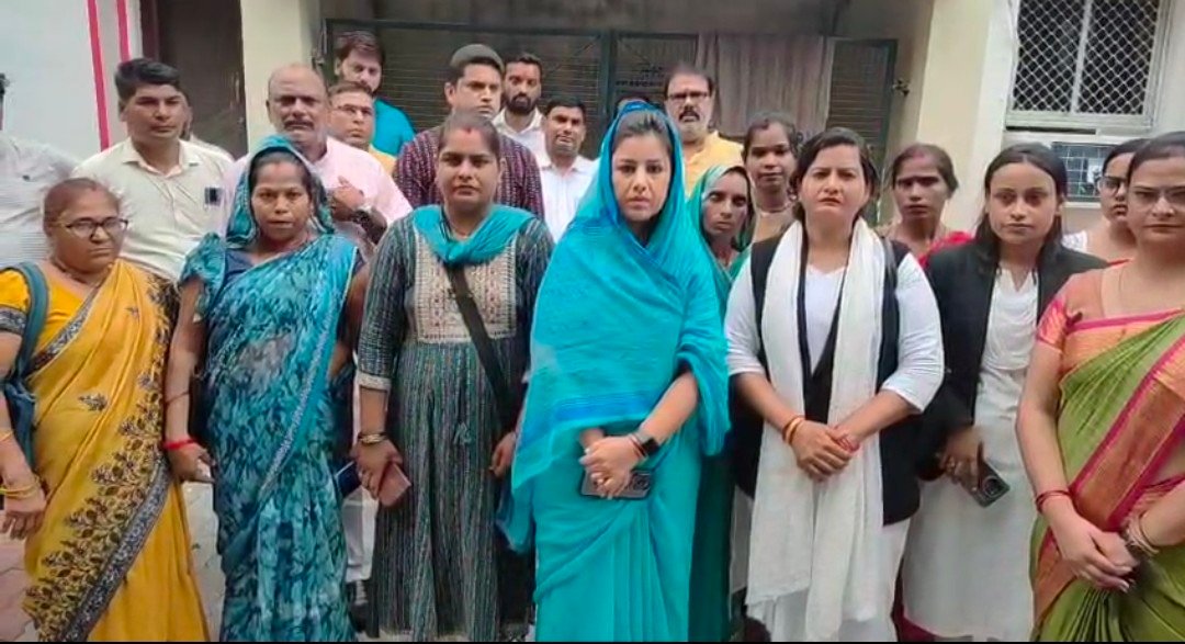 रायबरेली-ब्लॉक प्रमुख शिवानी सिंह ने पुलिस प्रशासन पर लगाए गंभीर आरोप,किया शिकायत