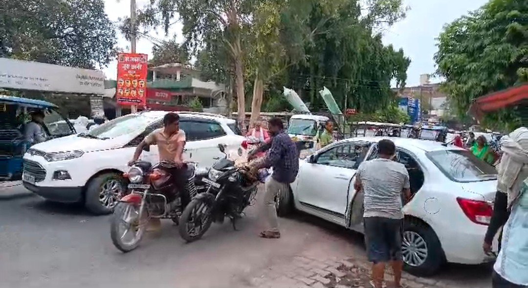 Raibareli-यातायात व्यवस्था को नहीं सुधार पा रहे हैं यातायात प्रभारी