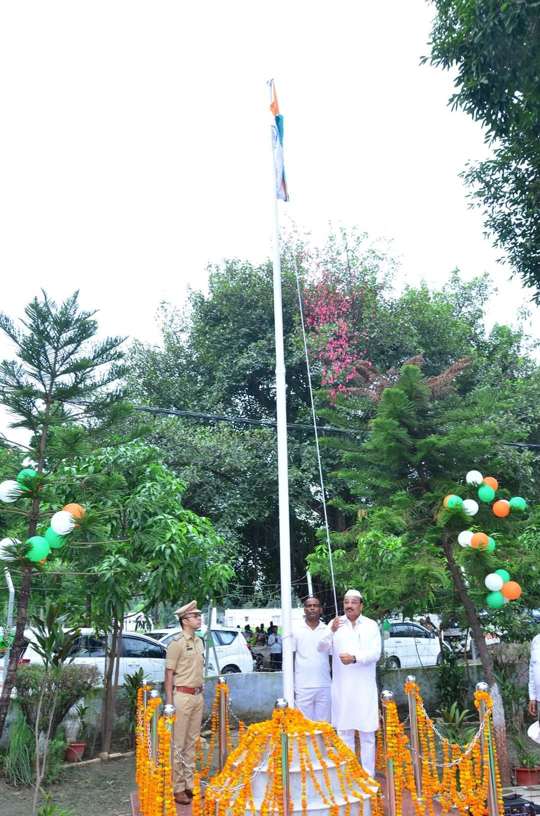 Raibareli-पुलिस लाइन में हर्षोल्लास के साथ मनाया गया 78वीं स्वतंत्रता दिवस