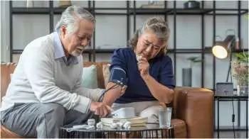 किस वजह से बढ़ने लगता है ब्लड प्रेशर, बीपी को तुरंत कंट्रोल करने के लिए क्या करना चाहिए?