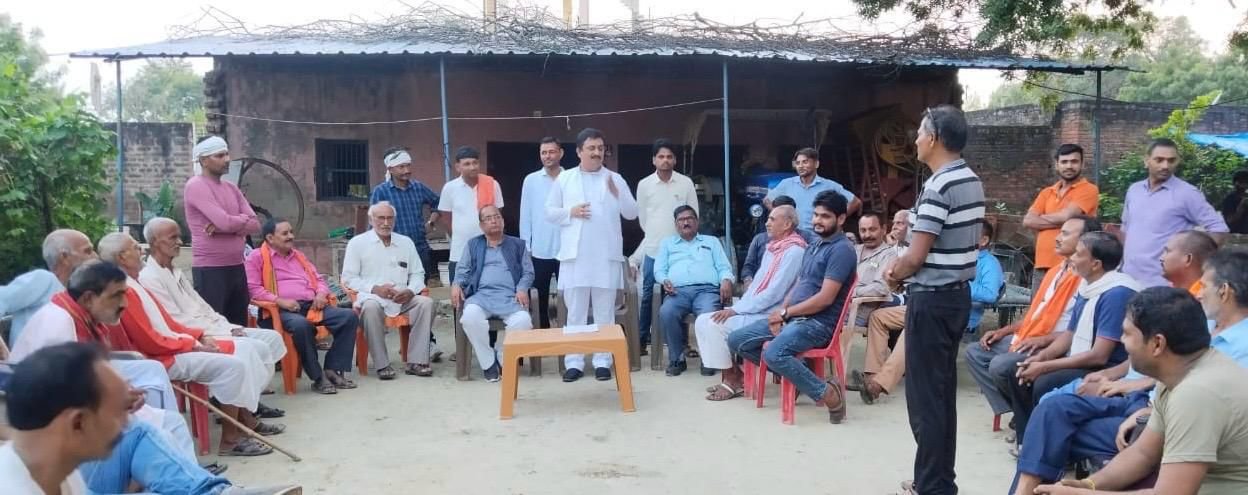 रायबरेली-देश के लोकतंत्र को बचाने के लिए जननायक श्री राहुल गांधी जी के साथ जुड़े -अतुल सिंह 