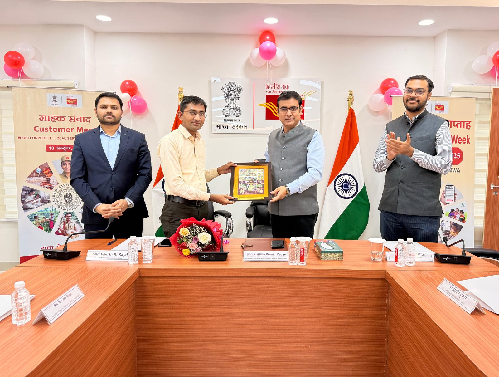 कॉर्पोरेट ग्राहकों, निर्यातकों से लेकर स्थानीय उद्यमियों तक के लिए डाक विभाग द्वारा तमाम सुविधाएं-पोस्टमास्टर जनरल कृष्ण कुमार यादव